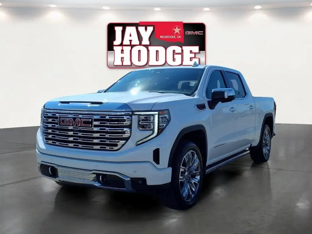 2023 GMC Sierra Denali 4WD Crew Cab Short Box's photo