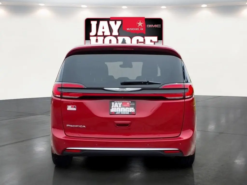 2025 Chrysler Pacifica Select photo 5