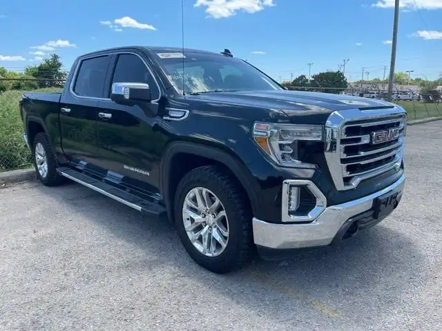 2021 GMC Sierra 4WD Crew Cab Short Box SLT's photo