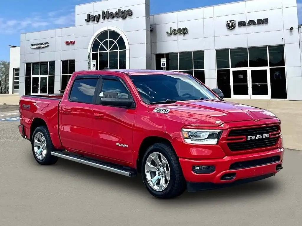 2019 RAM 1500 Big Horn/Lone Star 4WD Crew Cab 5'7's photo