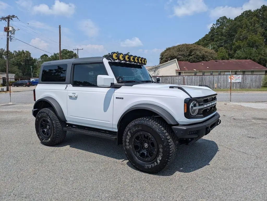 2021 Ford Bronco Outer Banks Advanced 4x4 photo 1
