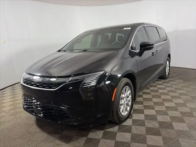 2027 Chrysler Pacifica Select photo 1