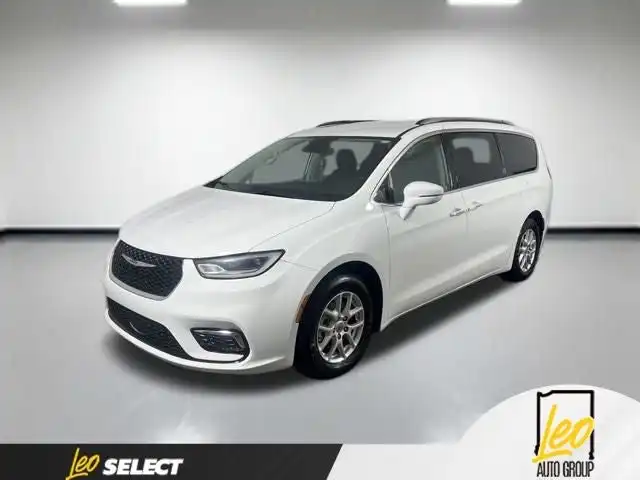 2021 Chrysler Pacifica Touring L's photo