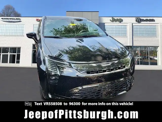 2027 Chrysler Pacifica Select AWD's photo