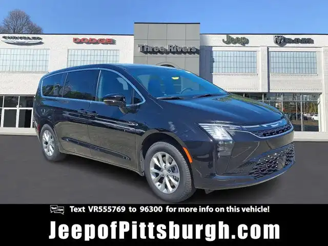 2027 Chrysler Pacifica Select AWD's photo