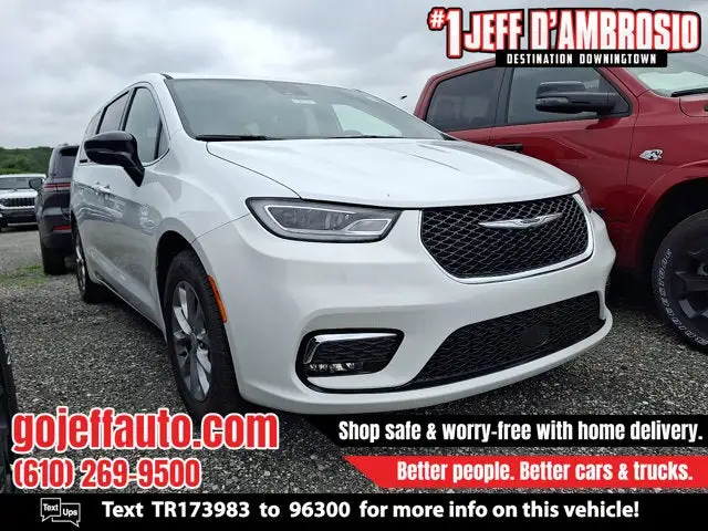 2026 Chrysler Pacifica Select AWD photo 1