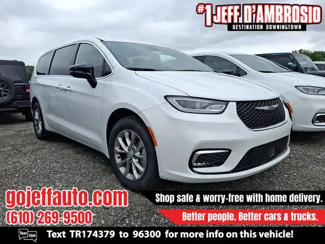 2026 Chrysler Pacifica Select AWD's photo