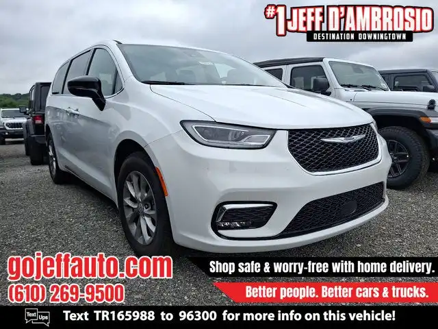 2026 Chrysler Pacifica Select AWD's photo