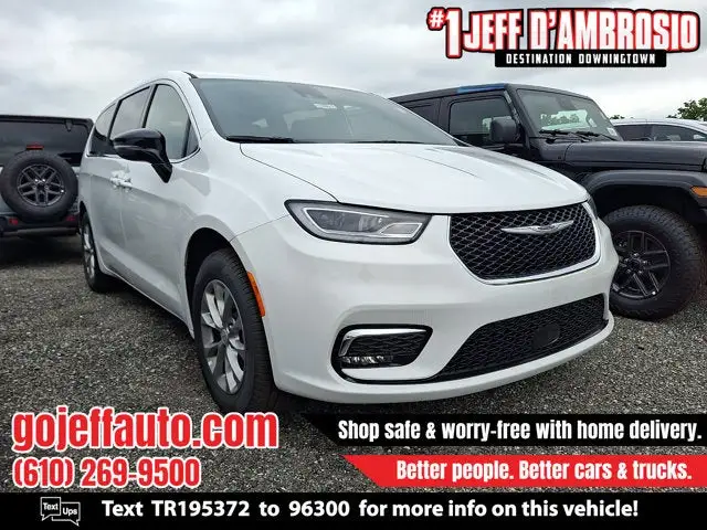 2026 Chrysler Pacifica Select AWD photo 1