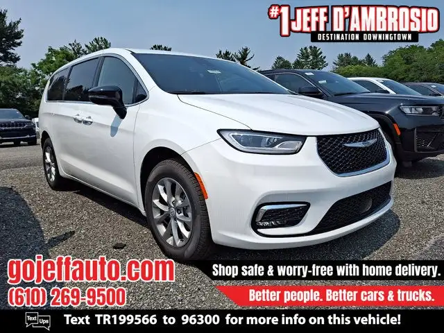 2026 Chrysler Pacifica Select AWD's photo