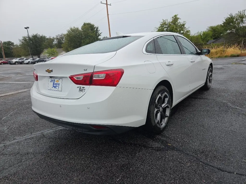 2024 Chevrolet Malibu 1LT photo 5