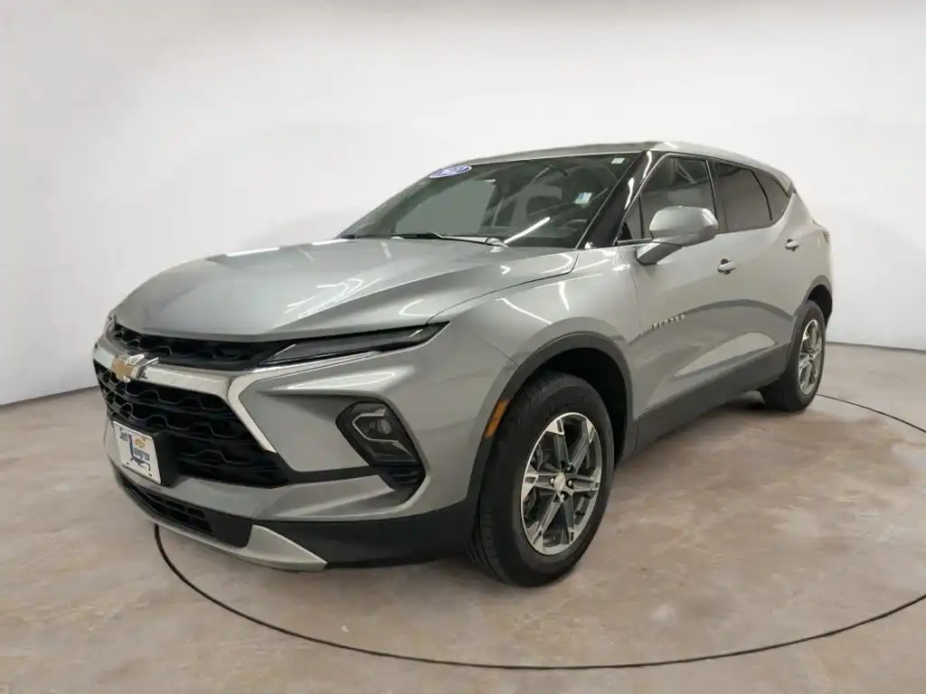 2025 Chevrolet Blazer 2.0T 2LT FWD's photo