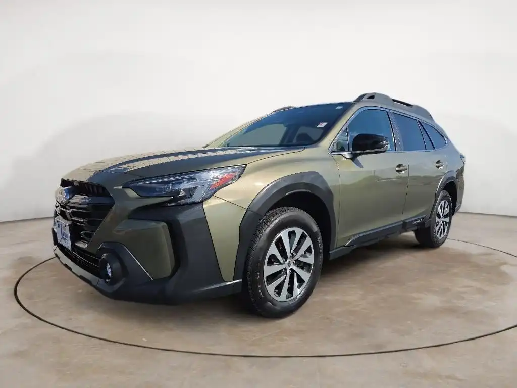 2025 Subaru Outback Premium's photo