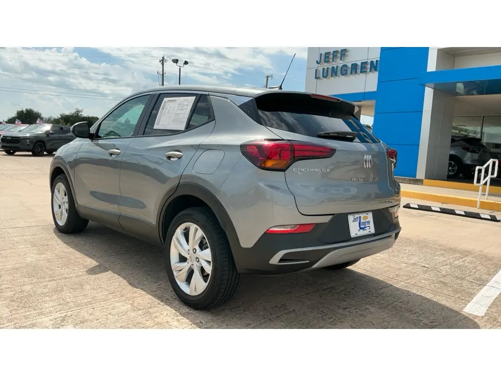 2025 Buick Encore GX Preferred AWD photo 3