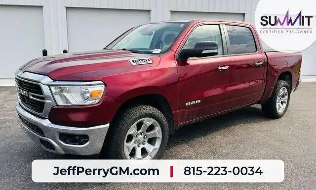 2020 RAM 1500 Big Horn/Lone Star 4x4 Crew Cab 5'7's photo