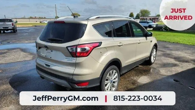 2017 Ford Escape Titanium photo 5