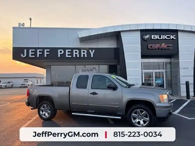 2013 GMC Sierra 4WD Extended Cab SLE MWB's photo