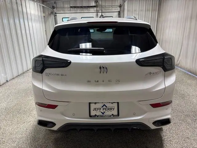 2024 Buick Encore GX Avenir AWD photo 5