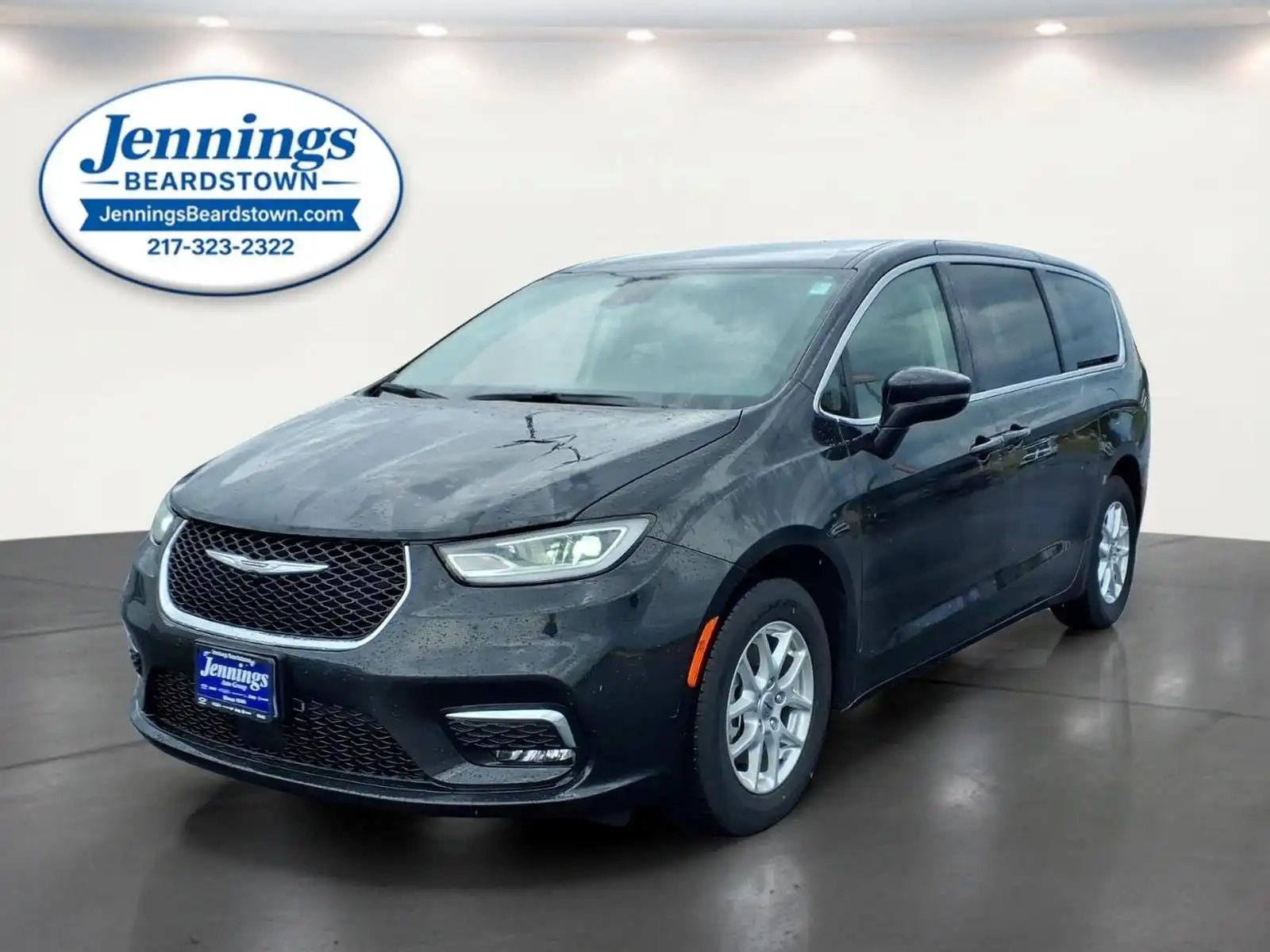2023 Chrysler Pacifica Touring L's photo