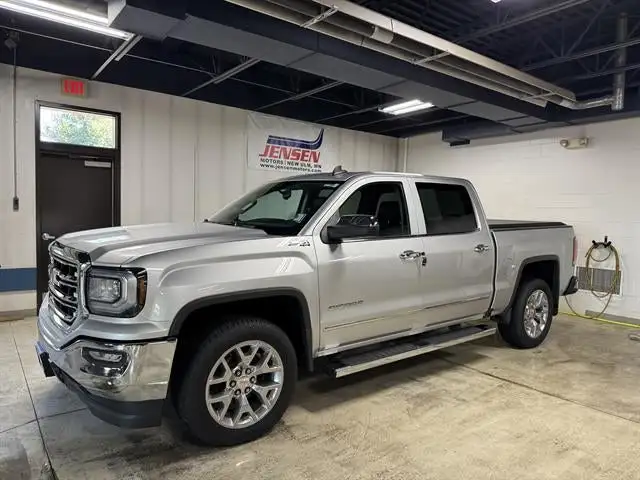 2018 GMC Sierra 4WD Crew Cab Standard Box SLT's photo