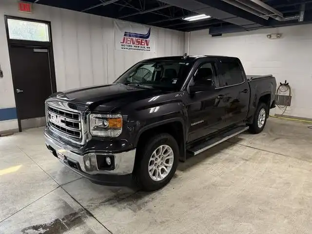 2015 GMC Sierra 4WD Crew Cab SLE SWB's photo