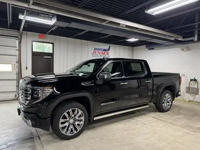 2026 GMC Sierra 4WD Crew Cab Standard Box Denali's photo
