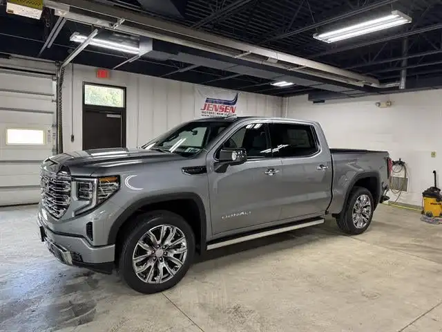 2026 GMC Sierra 4WD Crew Cab Standard Box Denali's photo