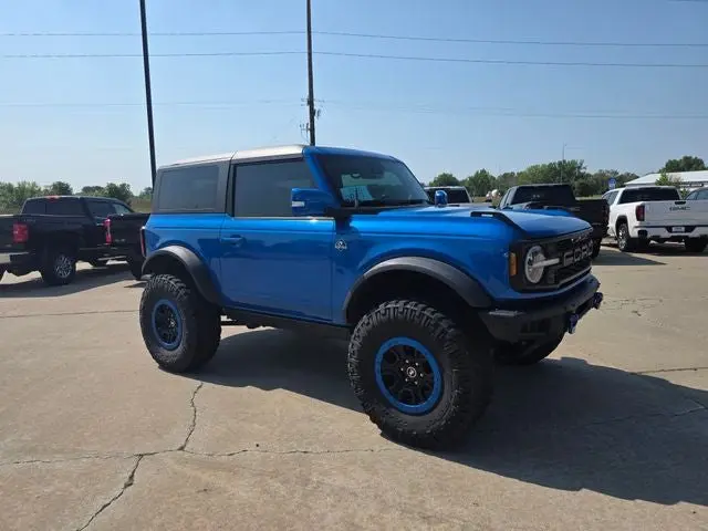 2023 Ford Bronco Outer Banks 4WD Advanced photo 4