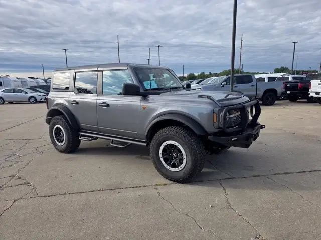 2023 Ford Bronco Badlands 4WD photo 5