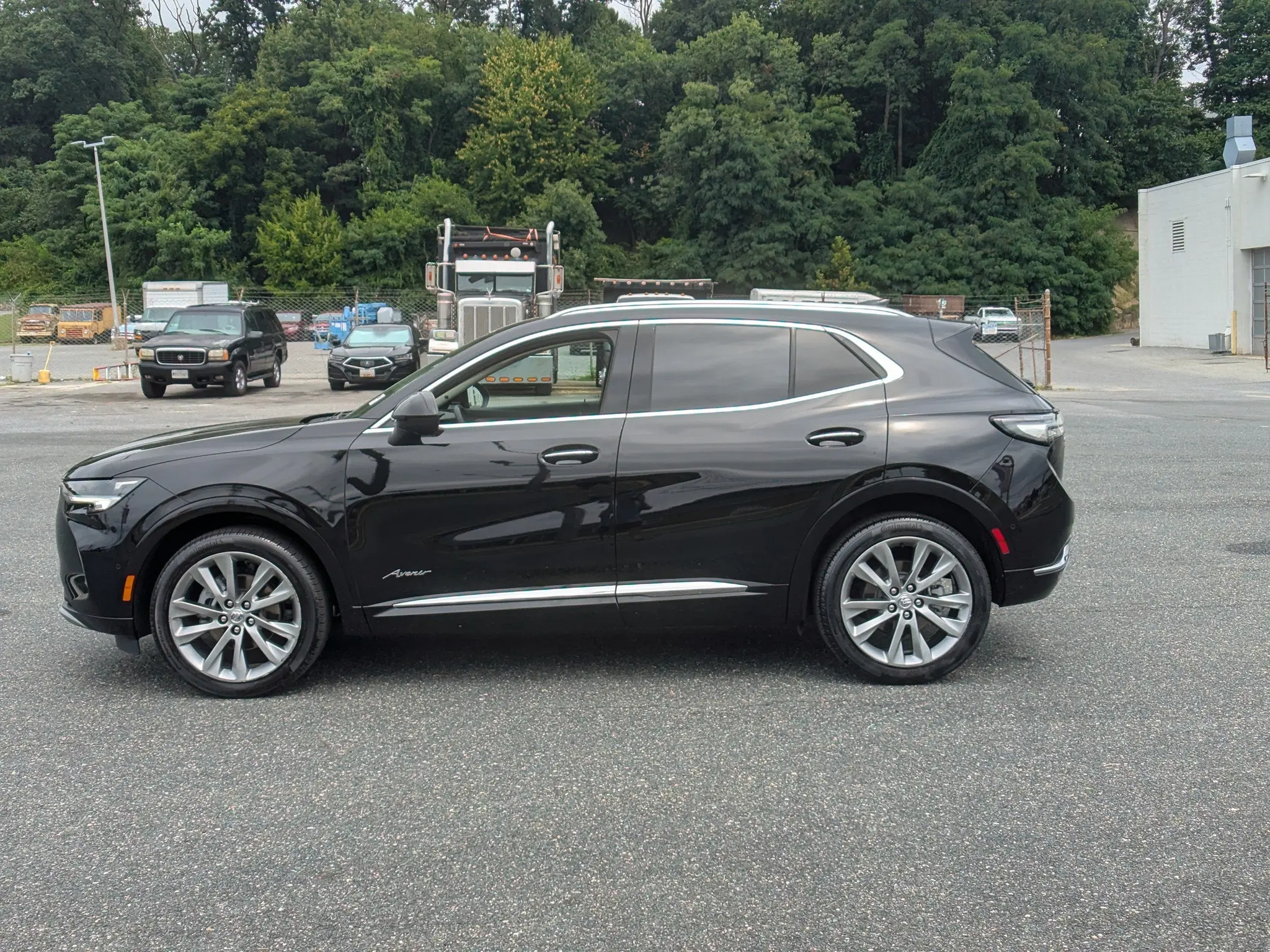 2023 Buick Envision Avenir AWD photo 4