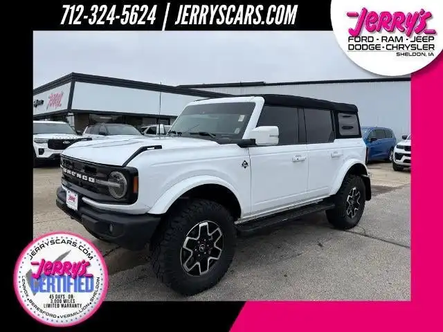 2023 Ford Bronco Outer Banks 4WD 4-door's photo