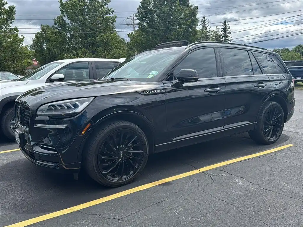 2023 Lincoln Aviator Reserve AWD's photo