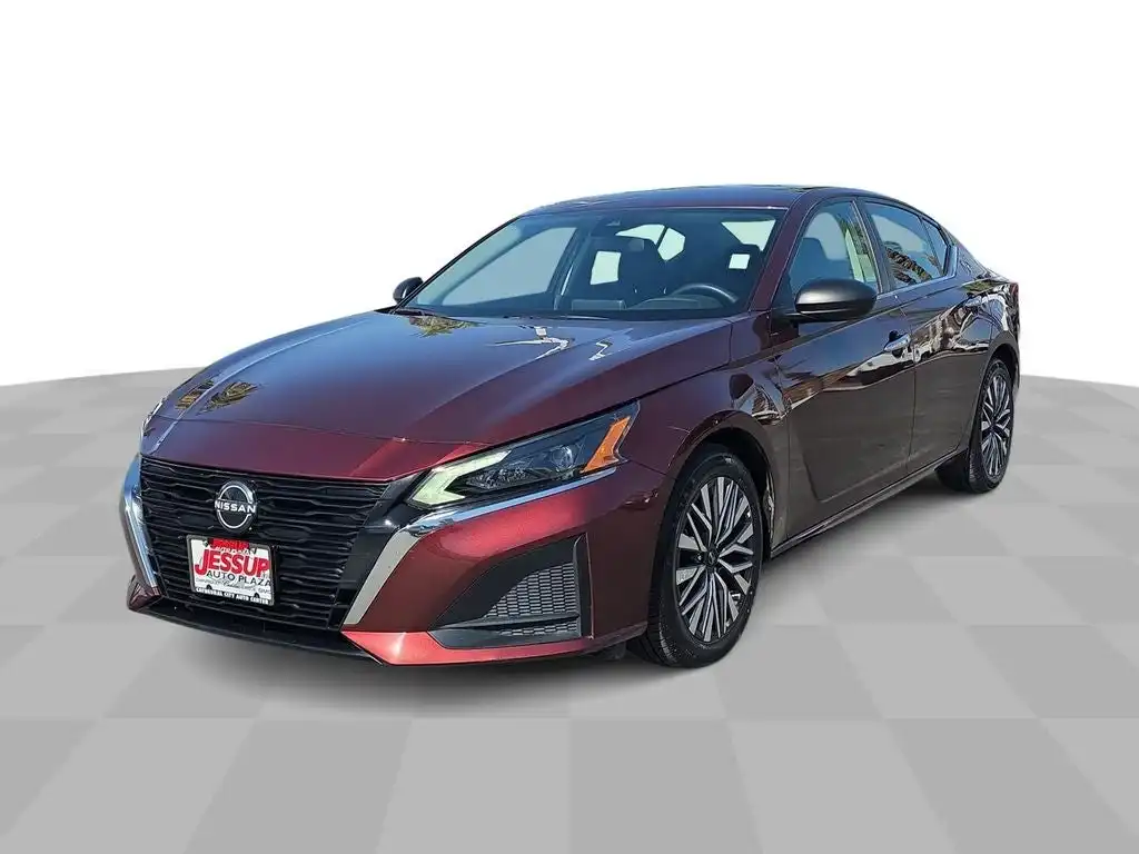 2024 Nissan Altima 2.5 SV's photo
