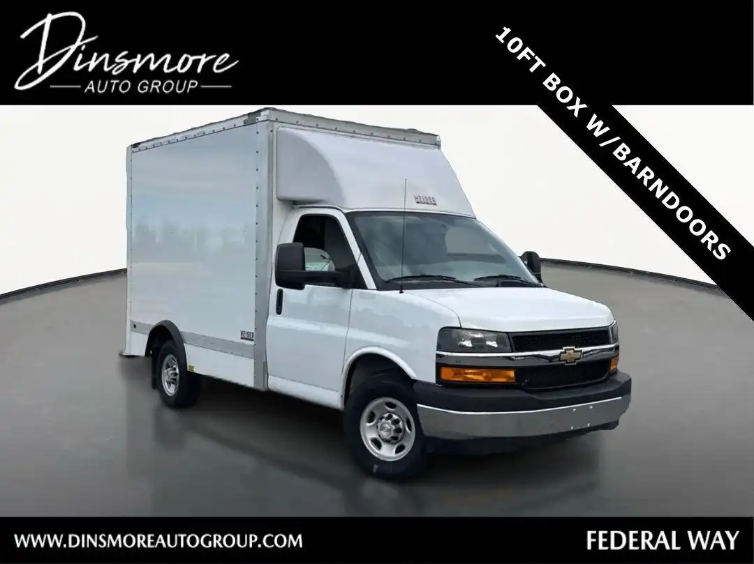 2025 Chevrolet Express 3500 139 WB's photo
