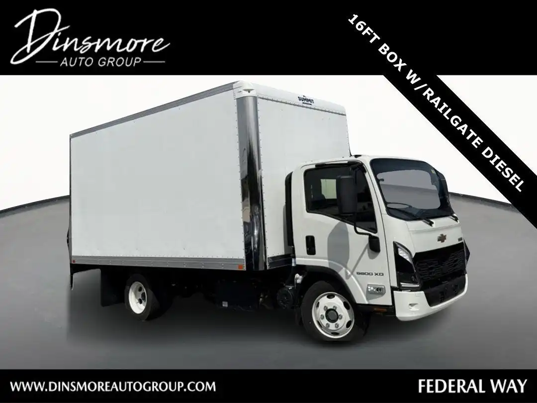 2025 Chevrolet Low Cab Forward's photo