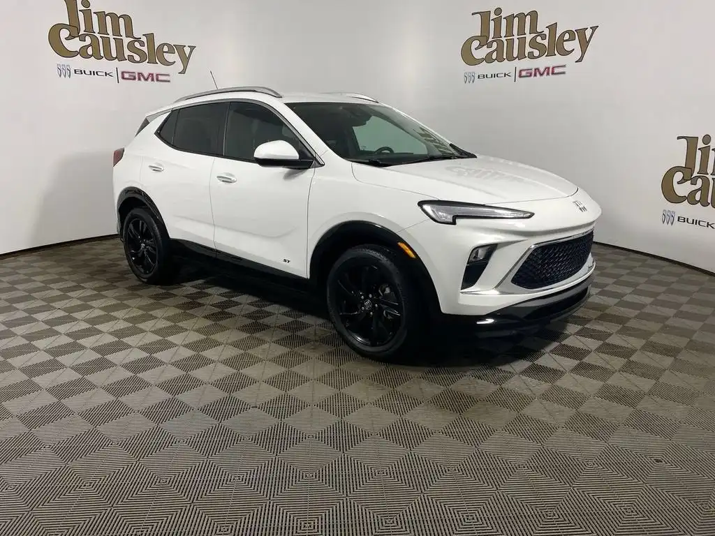 2025 Buick Encore GX Sport Touring's photo