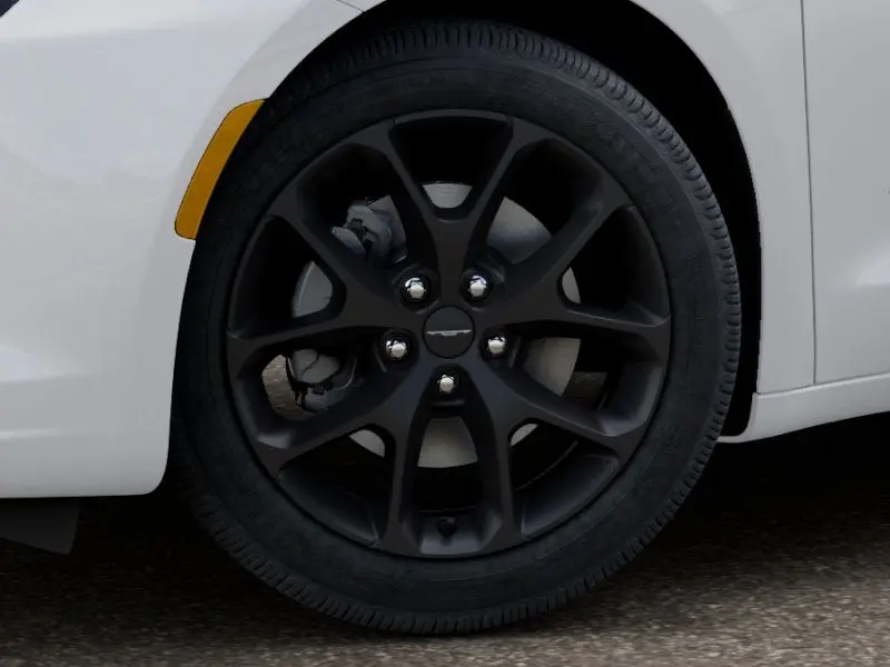2027 Chrysler Pacifica Select AWD photo 4