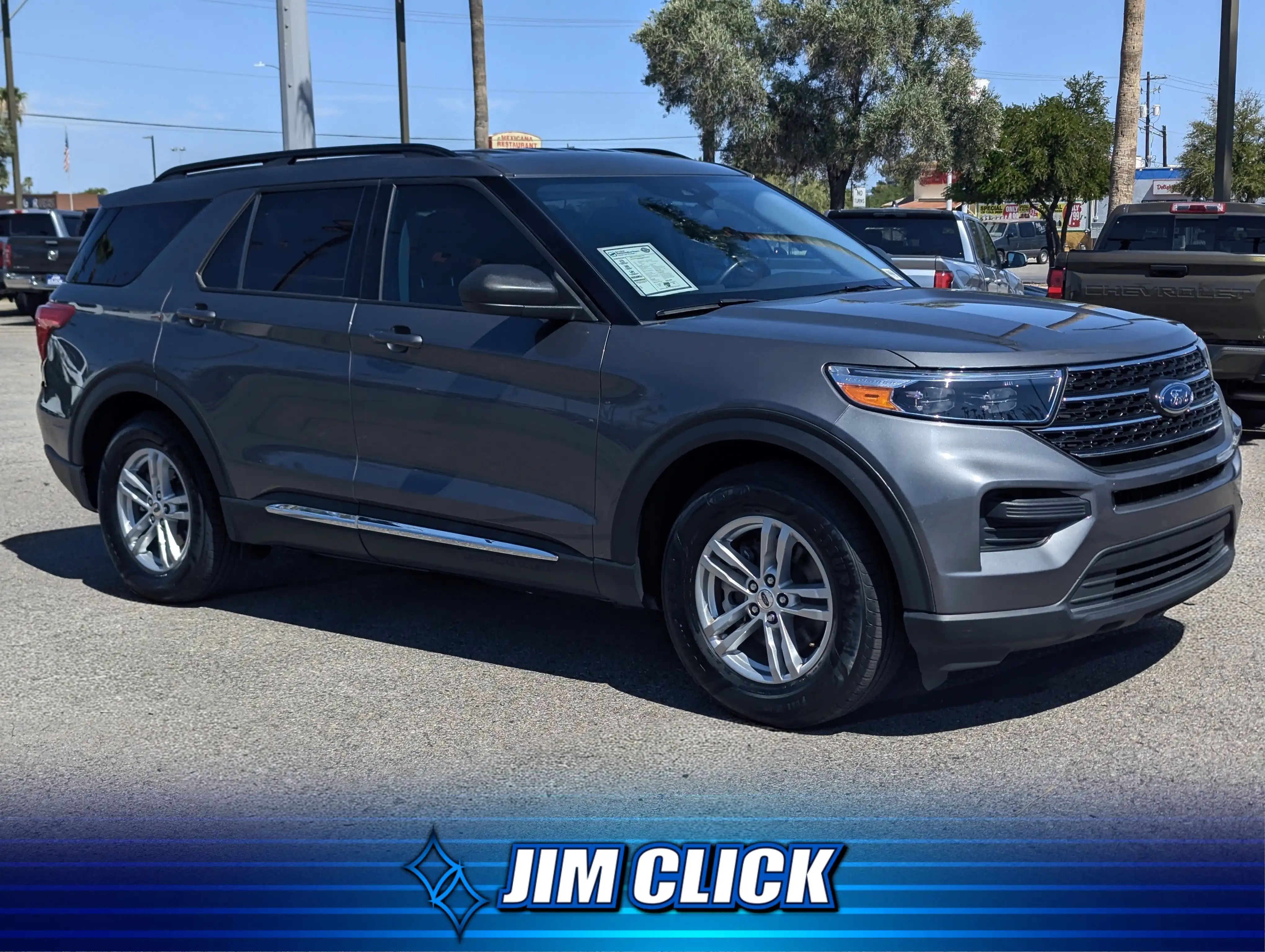 2023 Ford Explorer XLT RWD's photo