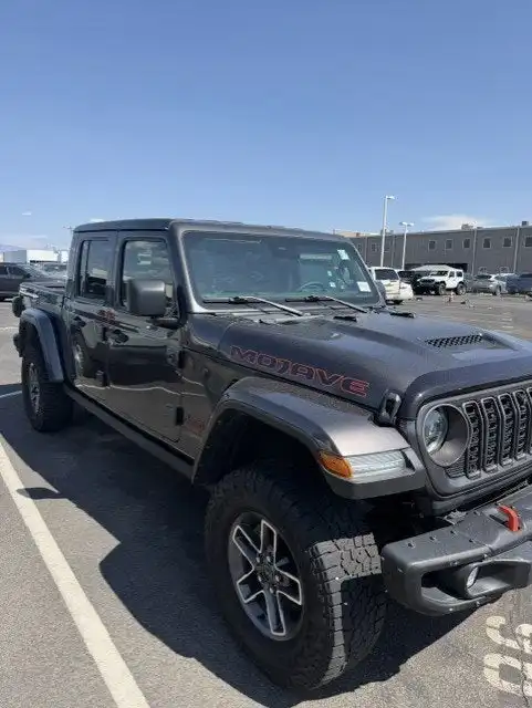 2024 Jeep Gladiator Mojave X's photo