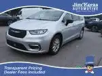 2024 Chrysler Pacifica Touring L's photo