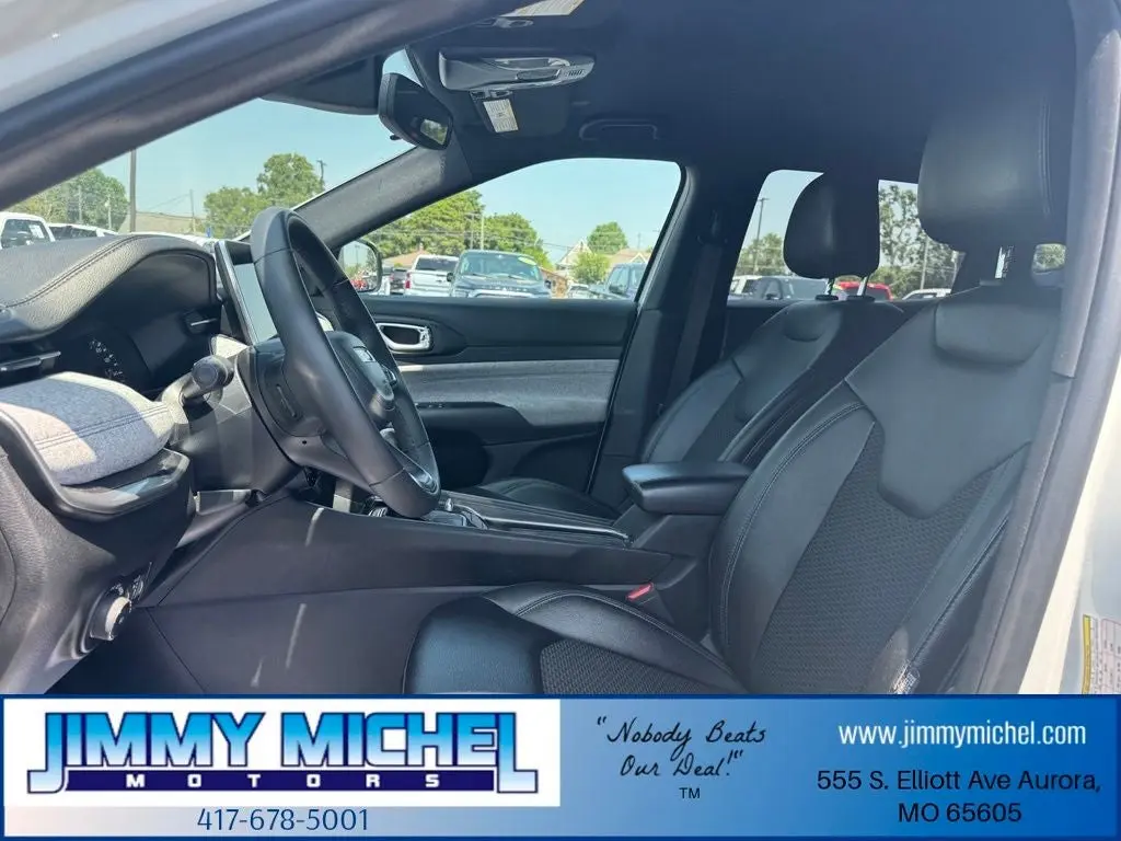 2024 Jeep Compass Latitude 4X4 photo 5