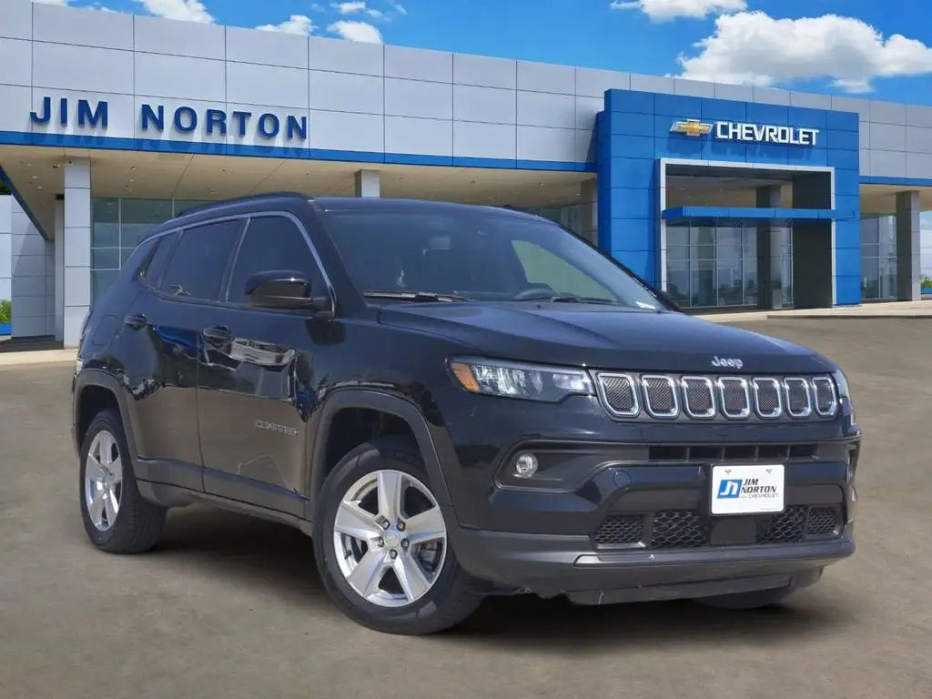 2022 Jeep Compass Latitude 4WD photo 1