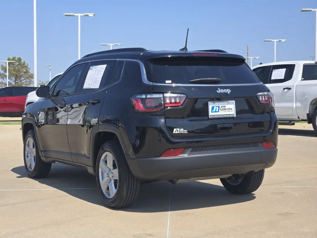 2022 Jeep Compass Latitude 4WD photo 5