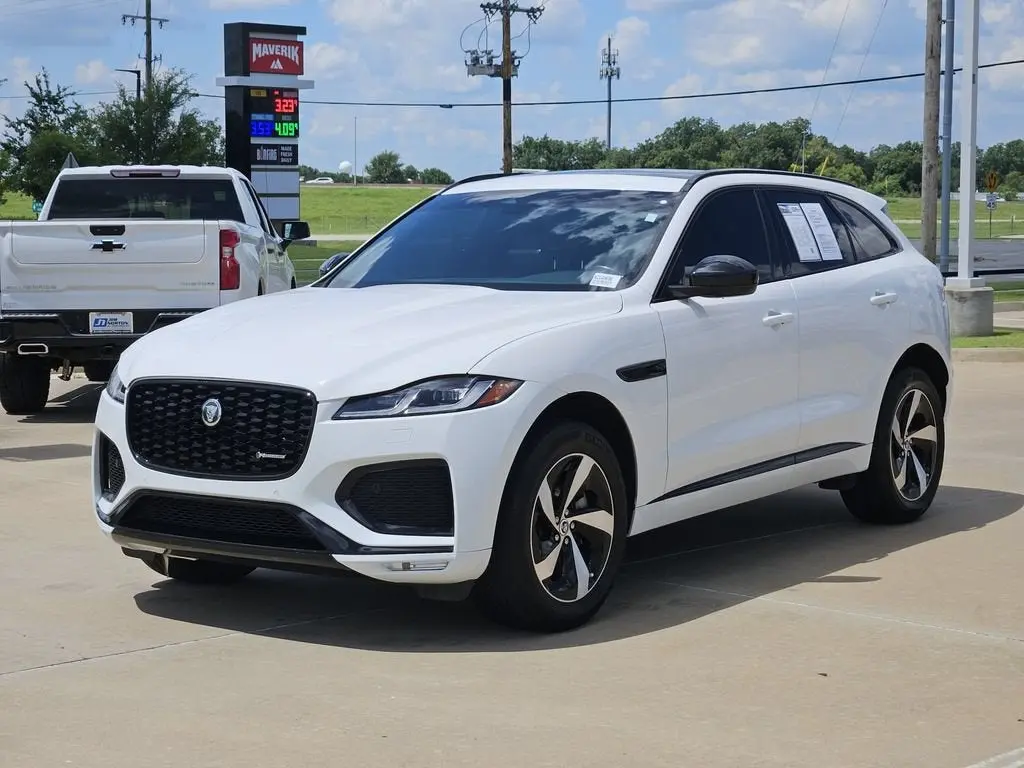 2025 Jaguar F-PACE P250 R-Dynamic S photo 3
