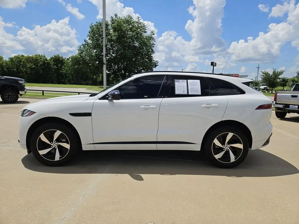 2025 Jaguar F-PACE P250 R-Dynamic S photo 4