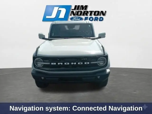 2023 Ford Bronco Outer Banks Advanced 4x4 photo 3