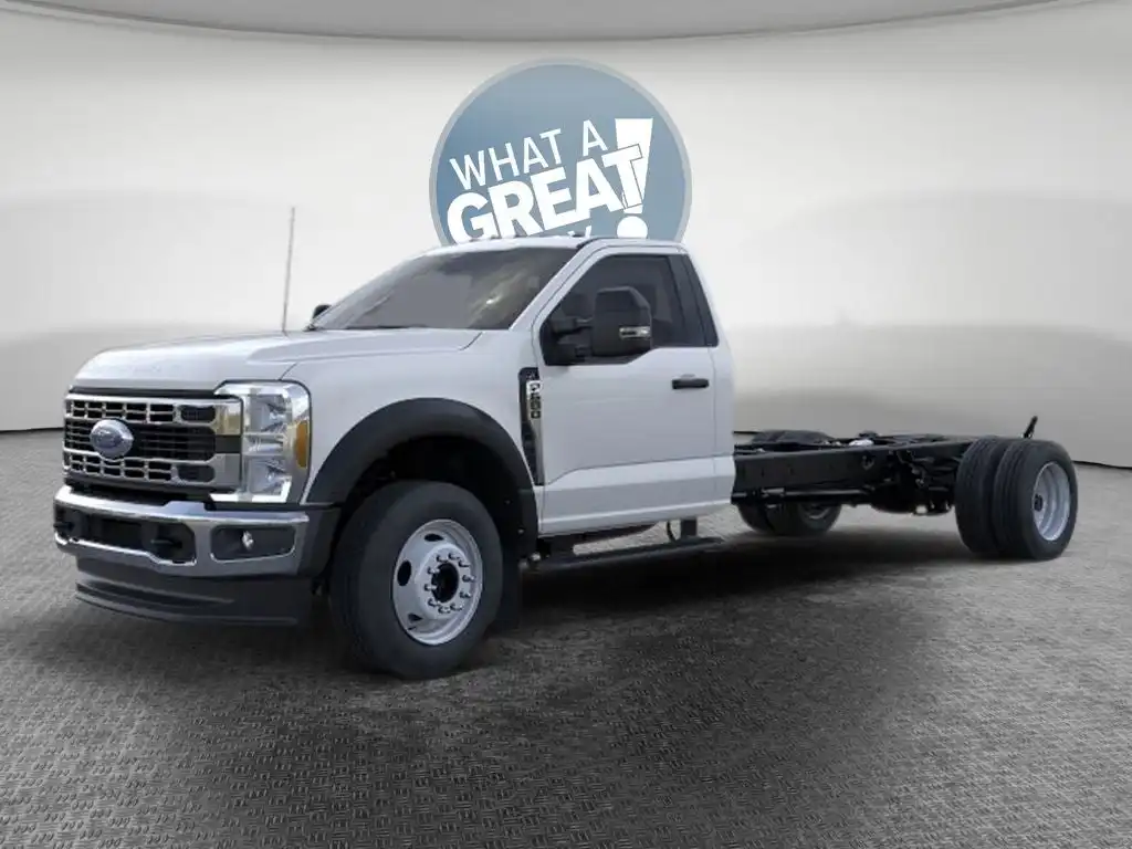 2026 Ford F-600 XL 4WD Regular Cab DRW 205 in's photo