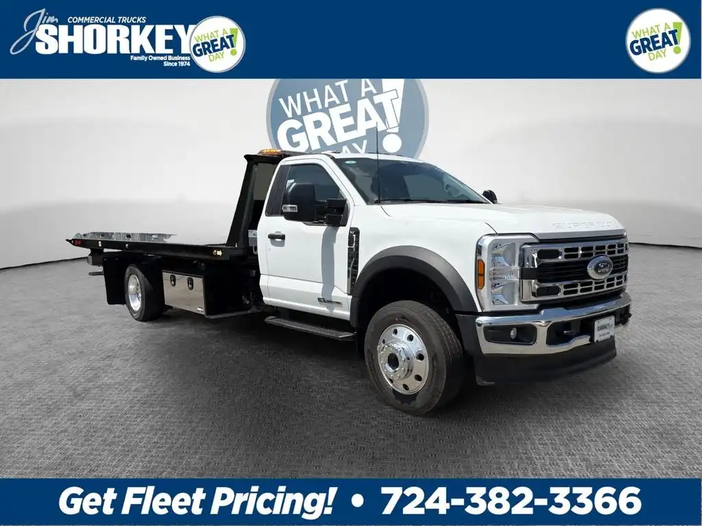 2026 Ford F-600 XLT 4x4 Regular Cab 205-In DRW's photo