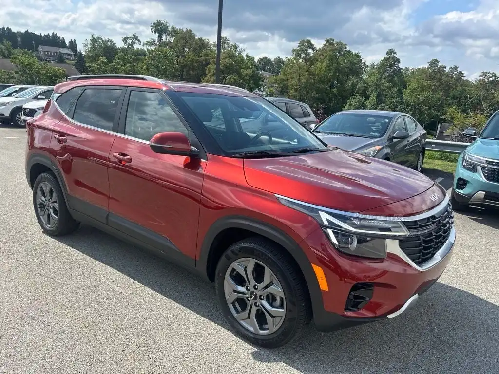 2024 Kia Seltos 2.0 S AWD's photo