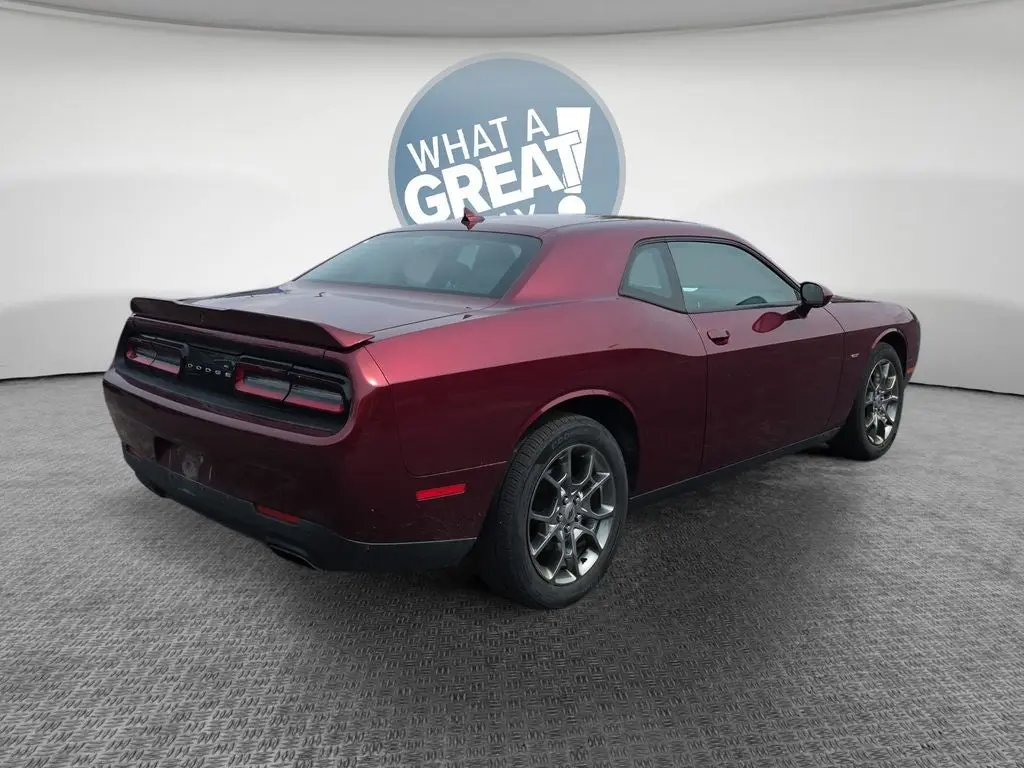2017 Dodge Challenger GT photo 3